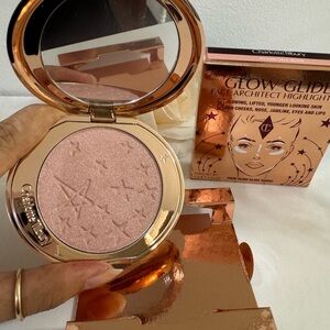 charlotte tilbury Glow Glide Face Architecture Highlighter Pillow Talk